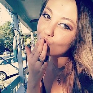 Meet your Posher, Noelle